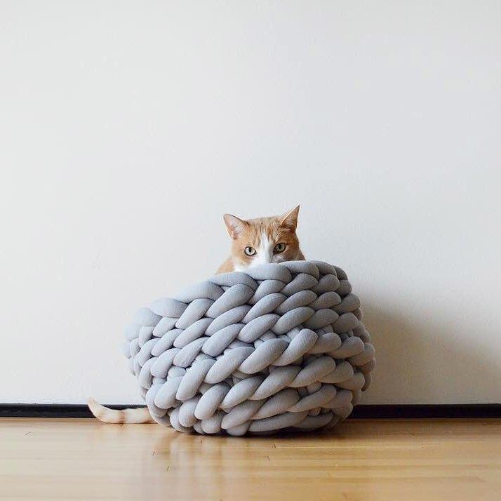 Hand Woven Chunky Knit Pet Bed