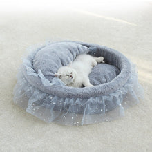 Load image into Gallery viewer, Soft Lace Princess Cat Bed
